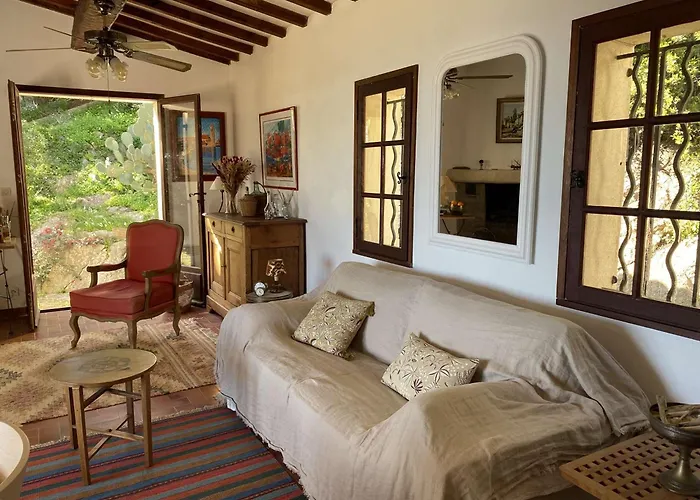 Charmante Vue Calme Au Lavandou - Fr-1-308-145 *