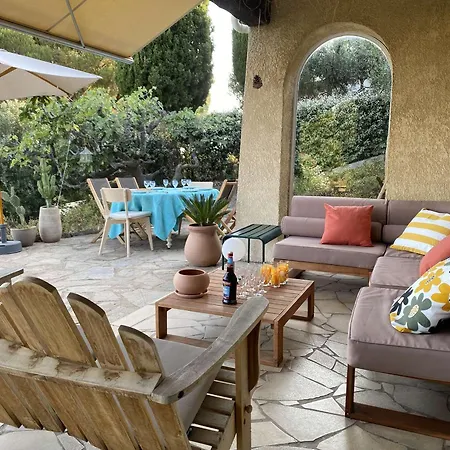 Holiday home Charmante Vue Calme Au Lavandou - Fr-1-308-145 *